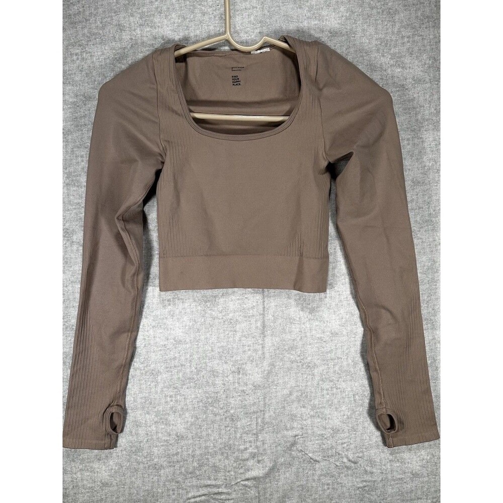 Gilly Hicks Recharge Beige Athletic Long Sleeve Crop Top Size Small Stretch